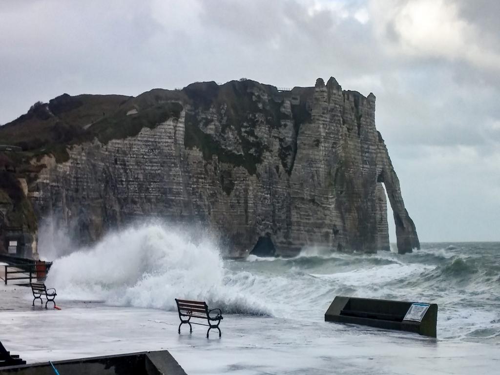 La Belle Vue Le Diamant Des Yeux Mer Et Golf Front Mer Étretat Buitenkant foto